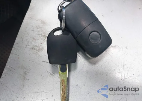 2013 Volkswagen Passat 2.5L S z USA, uszkodzony, nr VIN 1VWAH7A37DC132723